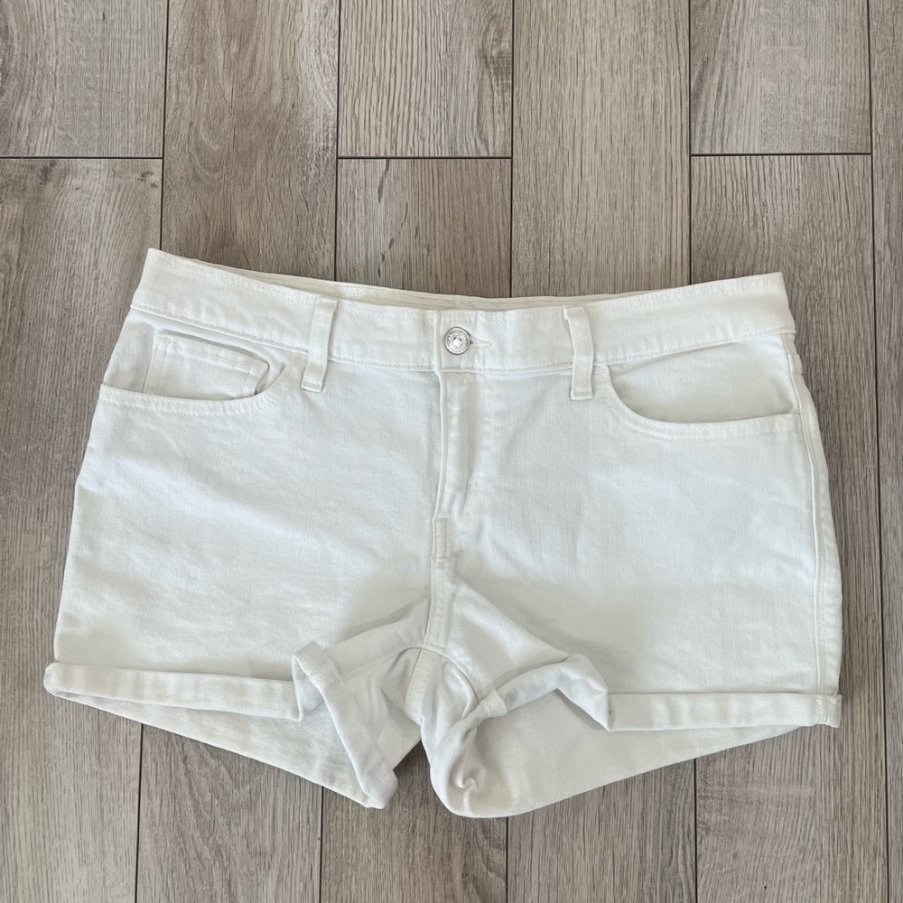 Levi's white denim shorts size 9 #denimshorts